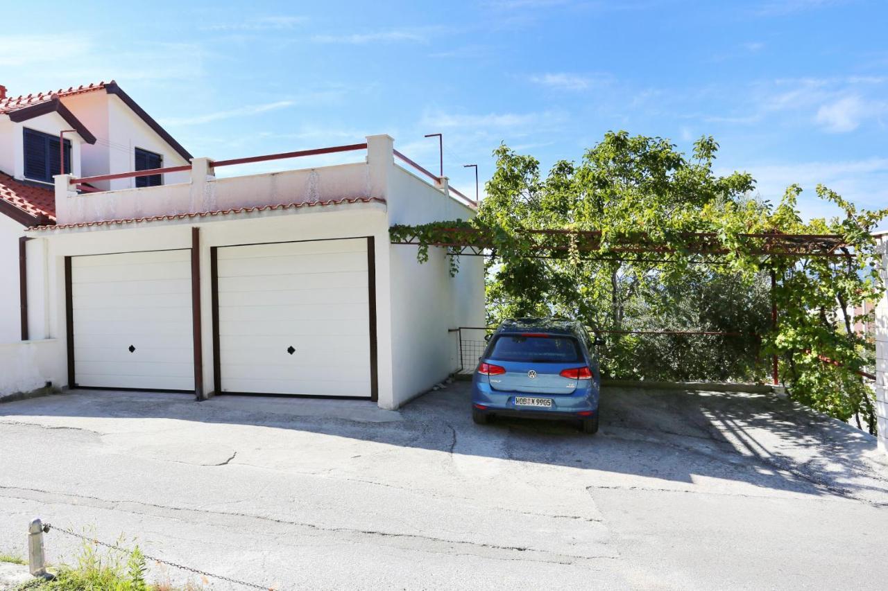 Apartments By The Sea Pisak, Omis - 1014 מראה חיצוני תמונה