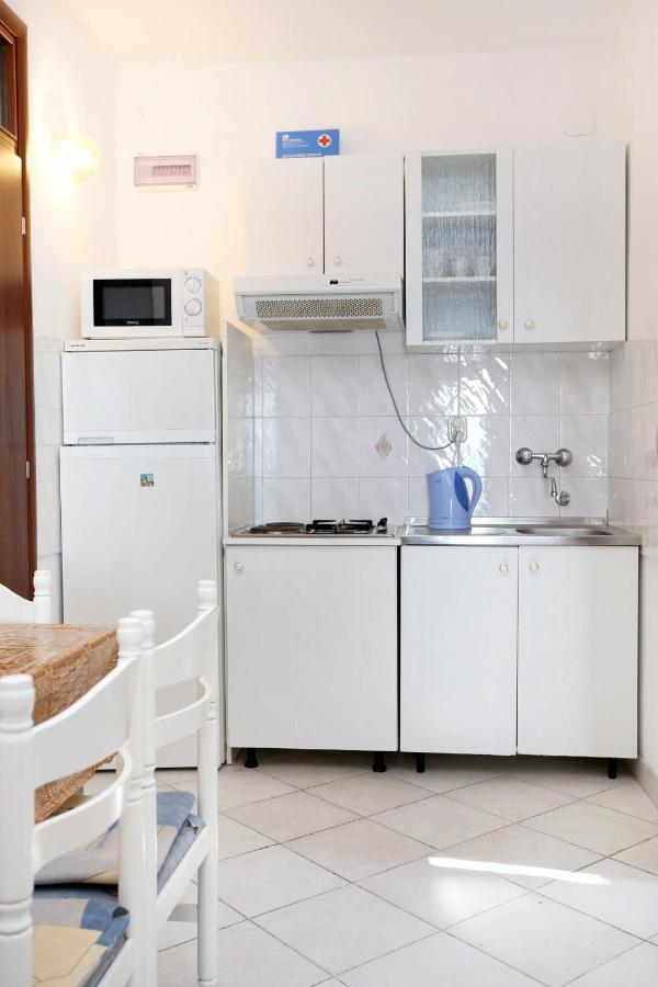Apartments By The Sea Pisak, Omis - 1014 מראה חיצוני תמונה