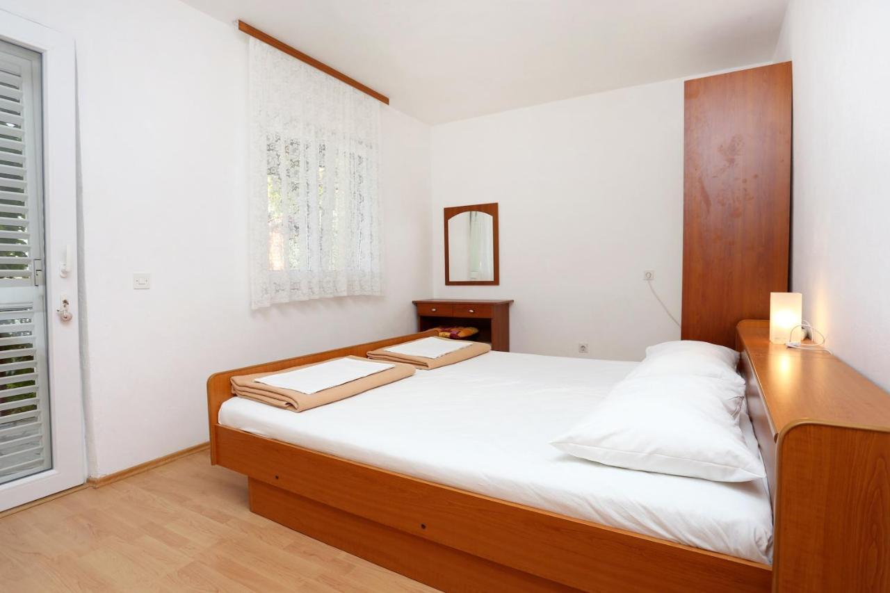 Apartments By The Sea Pisak, Omis - 1014 מראה חיצוני תמונה
