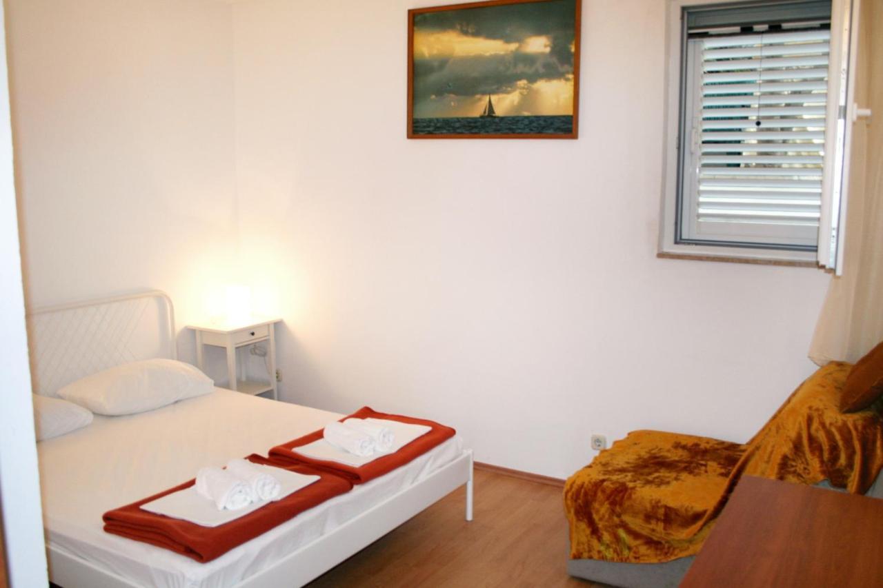 Apartments By The Sea Pisak, Omis - 1014 מראה חיצוני תמונה