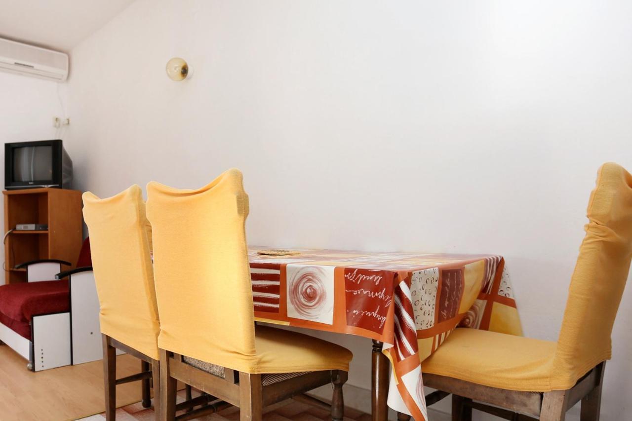 Apartments By The Sea Pisak, Omis - 1014 מראה חיצוני תמונה