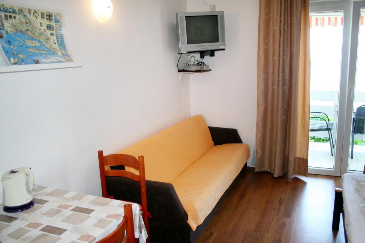 Apartments By The Sea Pisak, Omis - 1014 מראה חיצוני תמונה